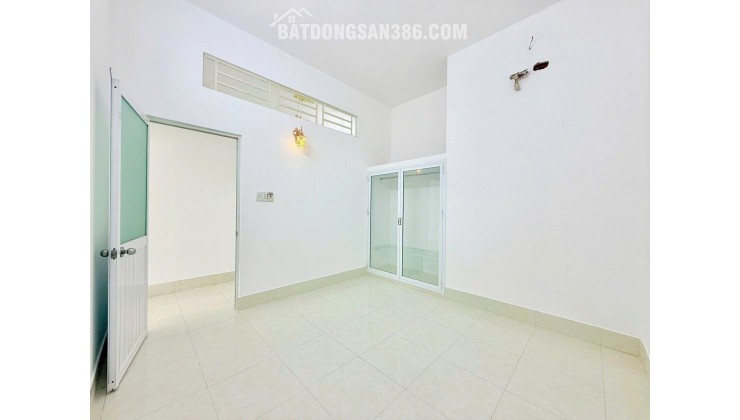 Bán nhà cấp 4 rộng 80m2 chiều ngang lớn 5m ngang bến xe